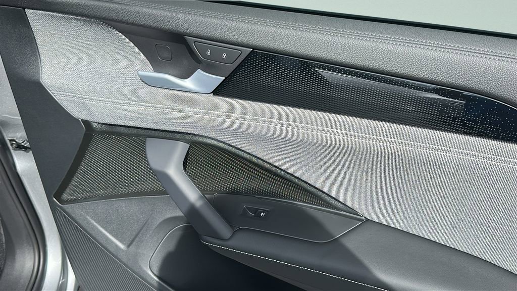 New 2026 Volkswagen Tiguan S image 9