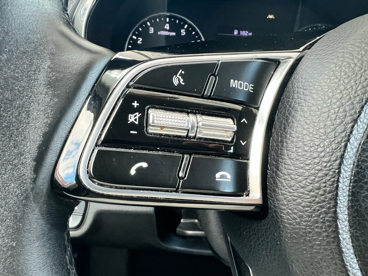 Used 2023 Kia Seltos Nightfall Edition image 13