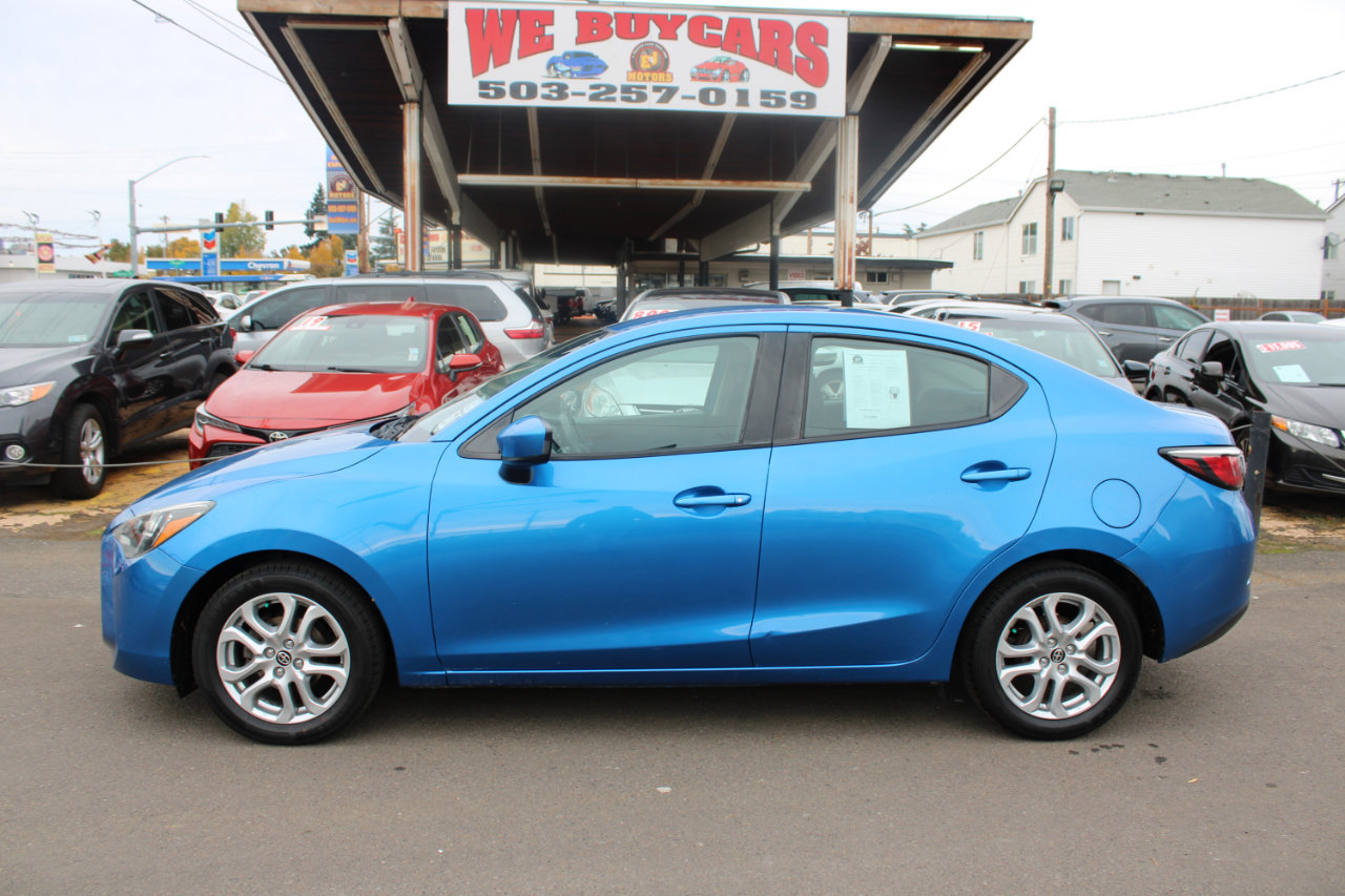 Used 2016 Scion iA image 3