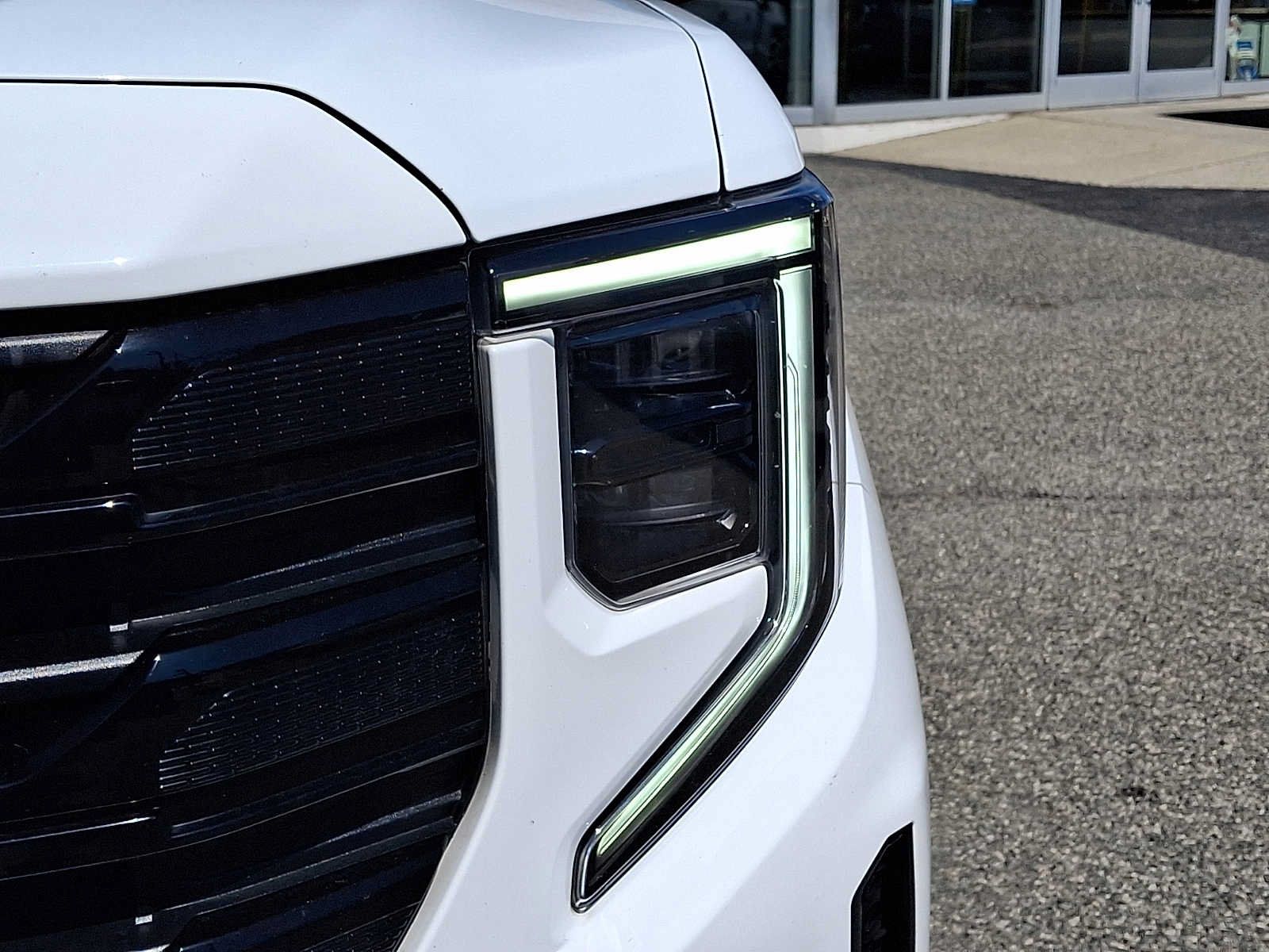 Used 2023 GMC Sierra 1500 Elevation w/ LPO, Elevation Black Package AWD/4WD image 8