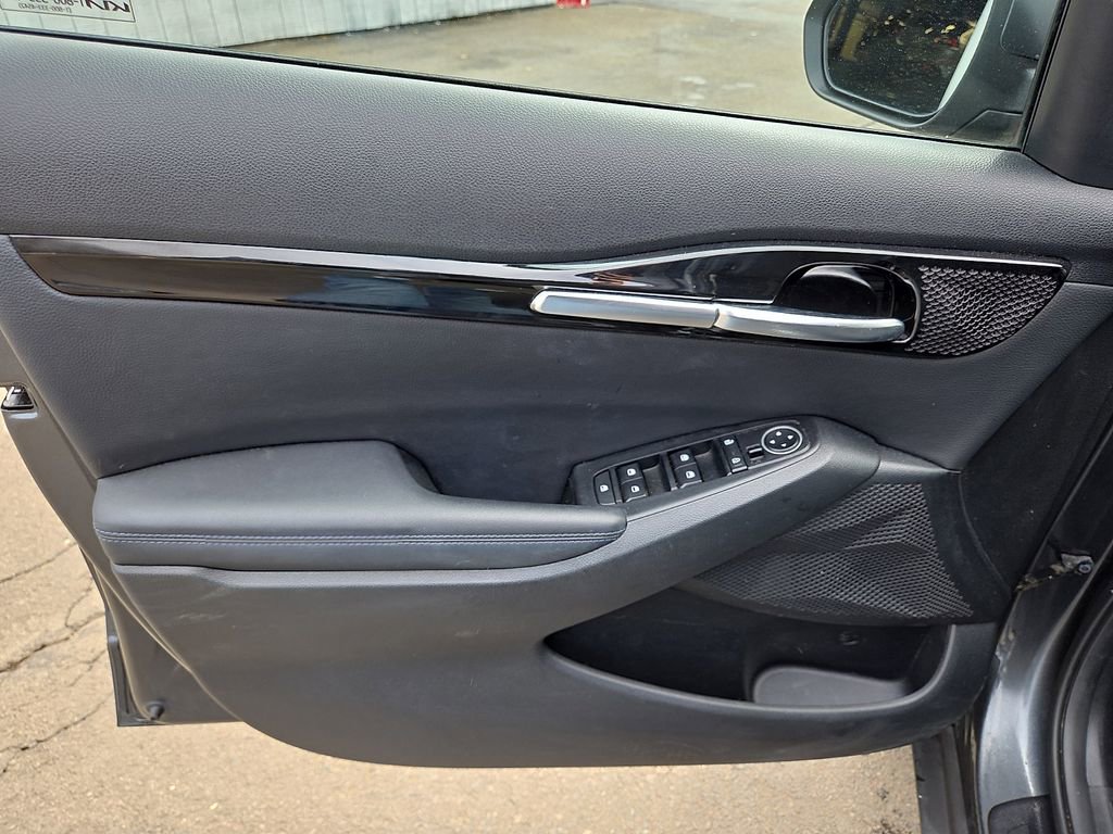 Certified 2023 Kia Seltos S w/ Navigation Package AWD/4WD image 13