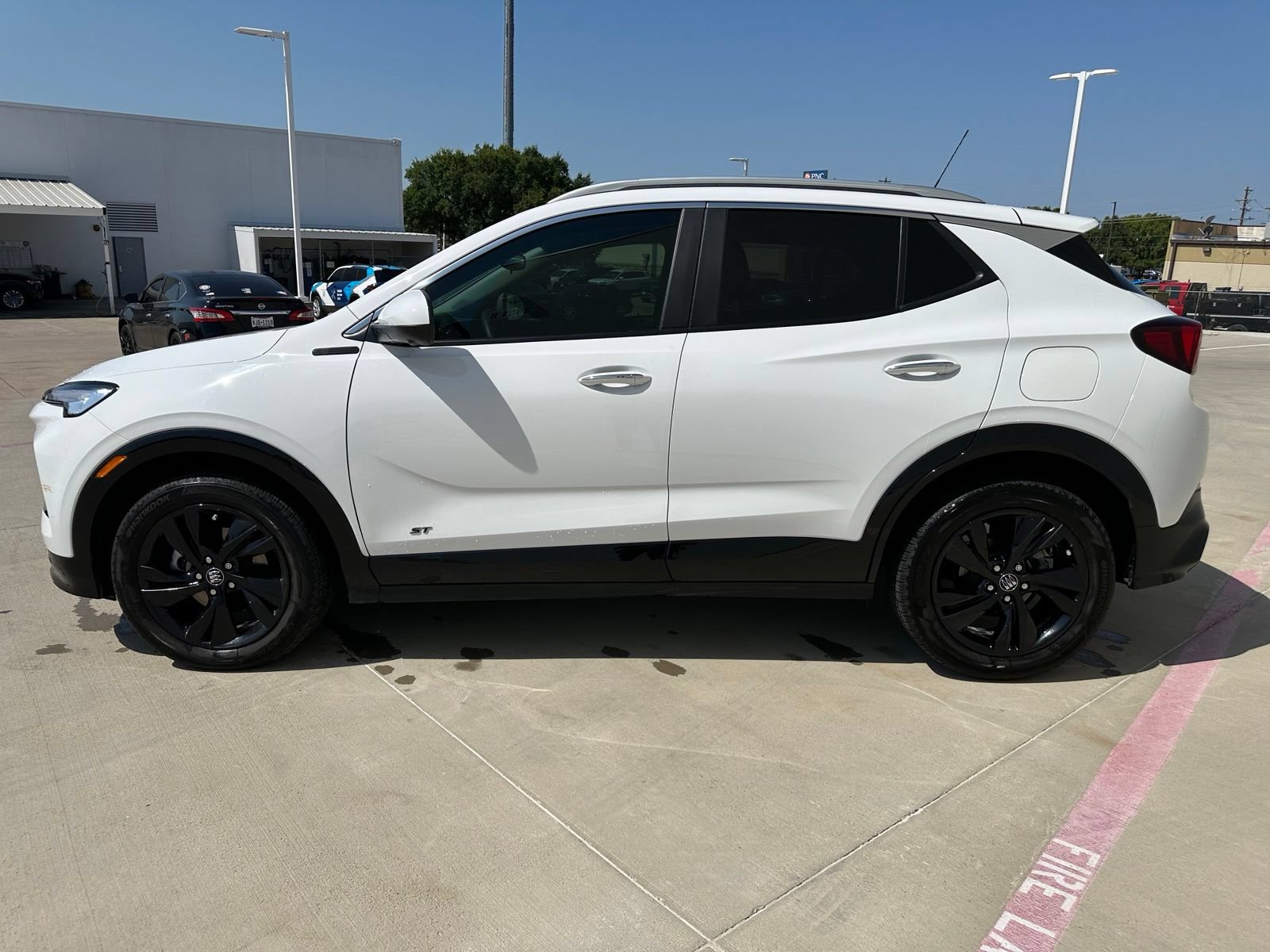 Used 2025 Buick Encore GX Sport Touring w/ Advanced Technology Package FWD image 4