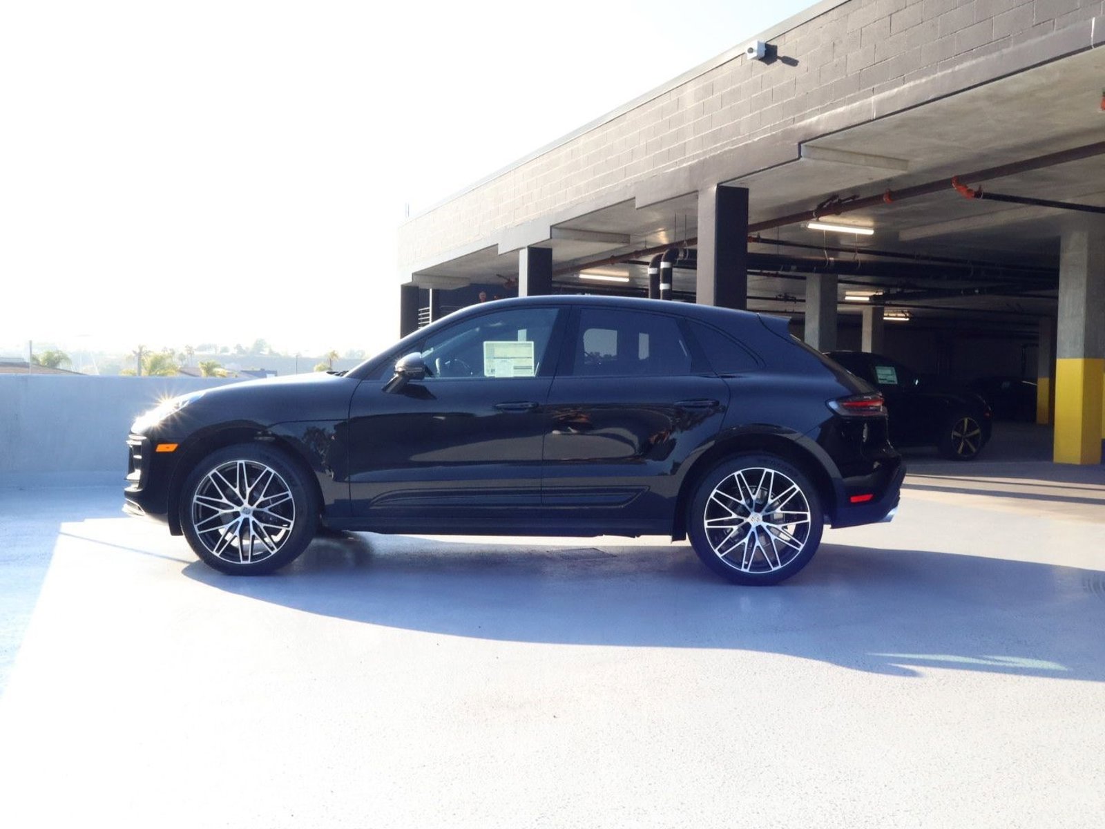 New 2026 Porsche Macan AWD/4WD image 2