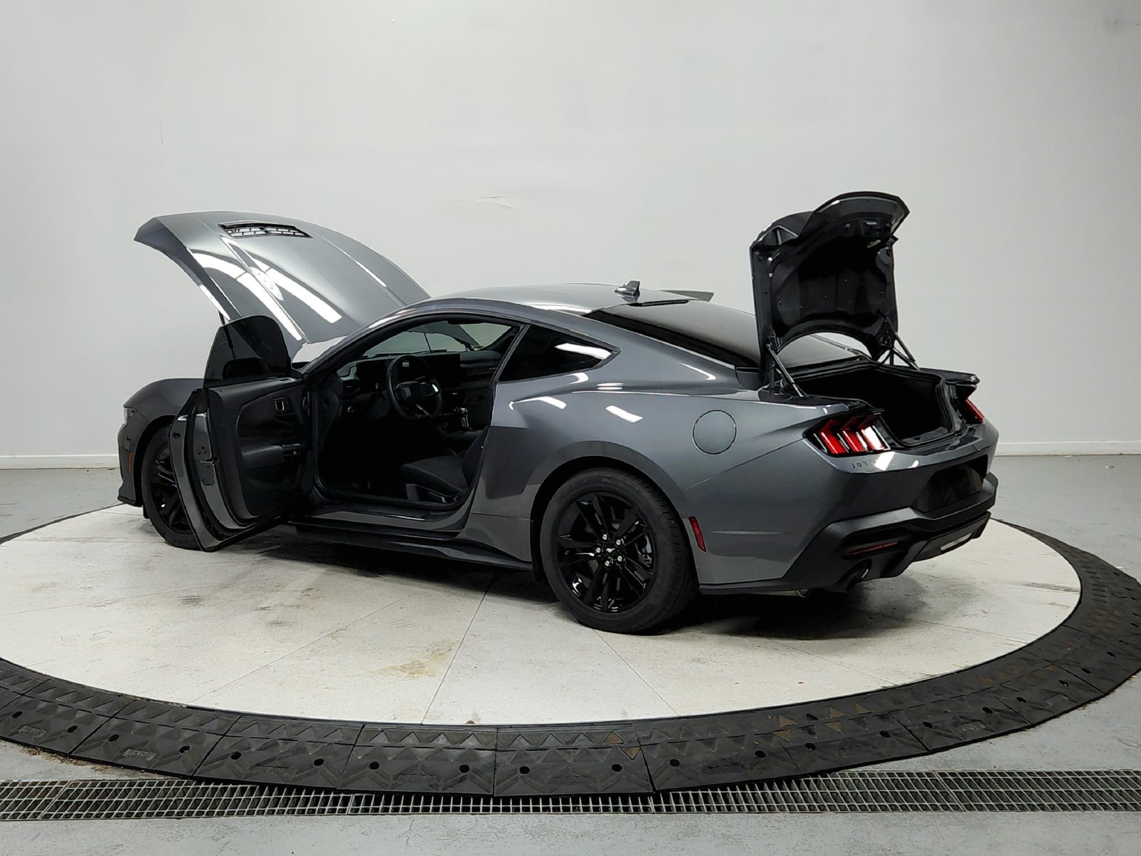 Used 2026 Ford Mustang GT RWD image 14