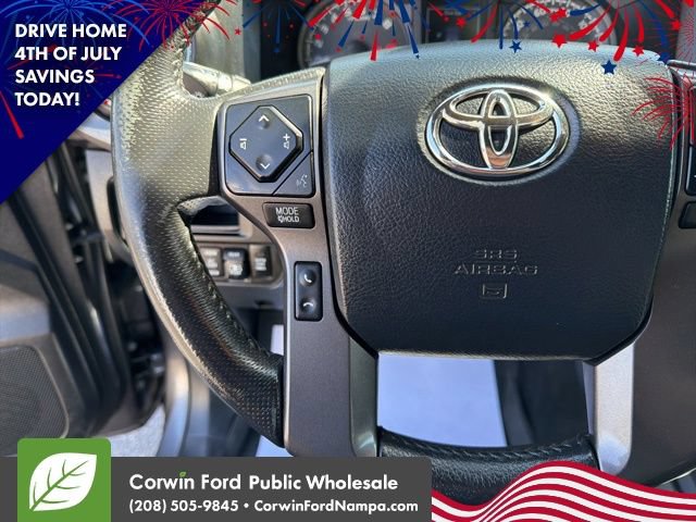Used 2017 Toyota Tacoma TRD Off-Road w/ Premium & Technology Package AWD/4WD image 16