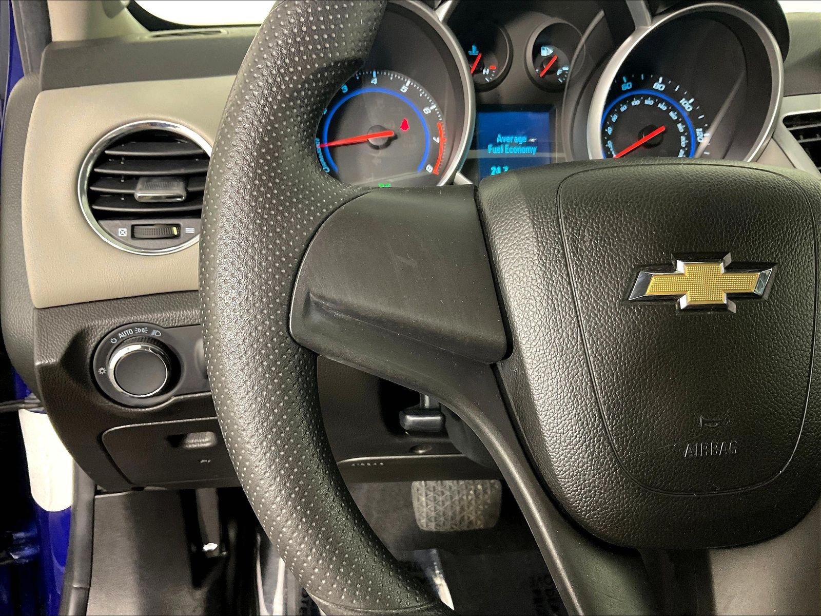 Used 2012 Chevrolet Cruze LS FWD image 11
