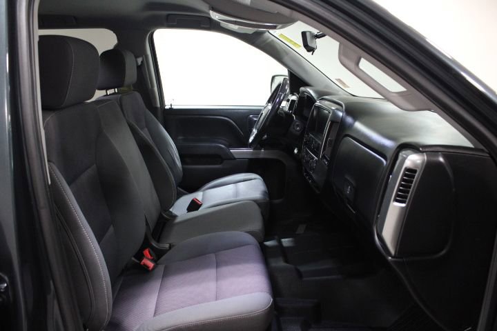Used 2018 Chevrolet Silverado 1500 LT w/ All Star Edition AWD/4WD image 24
