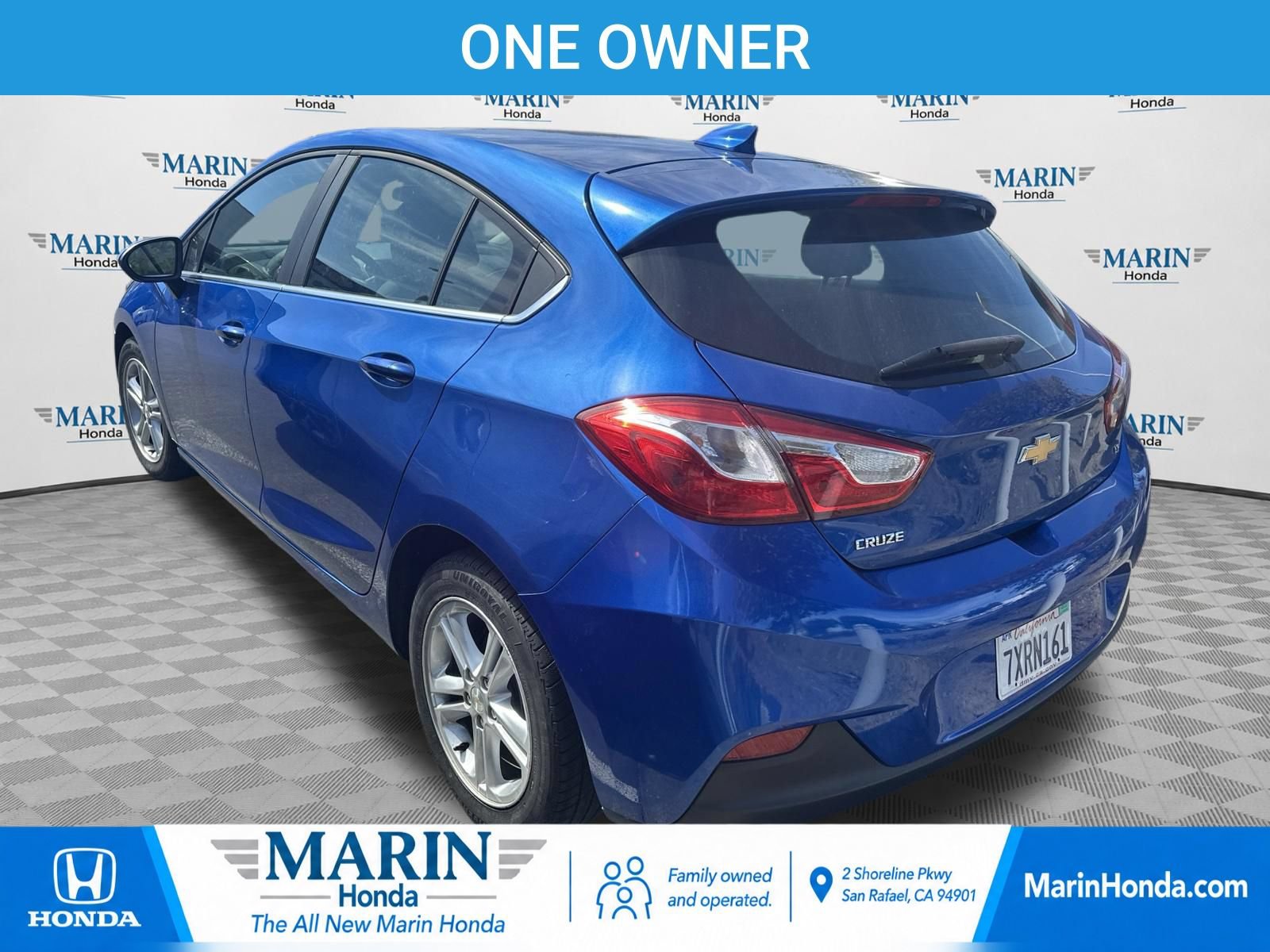 Used 2017 Chevrolet Cruze LT FWD image 4