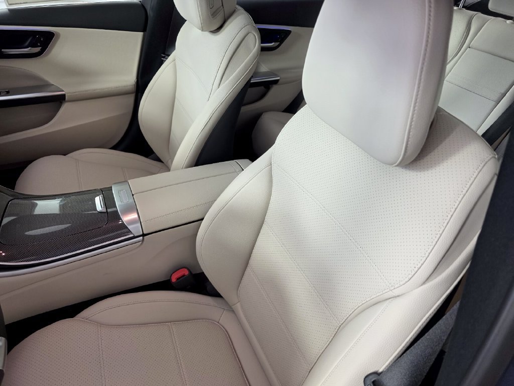 New 2026 Mercedes-Benz C 300 Sedan image 8