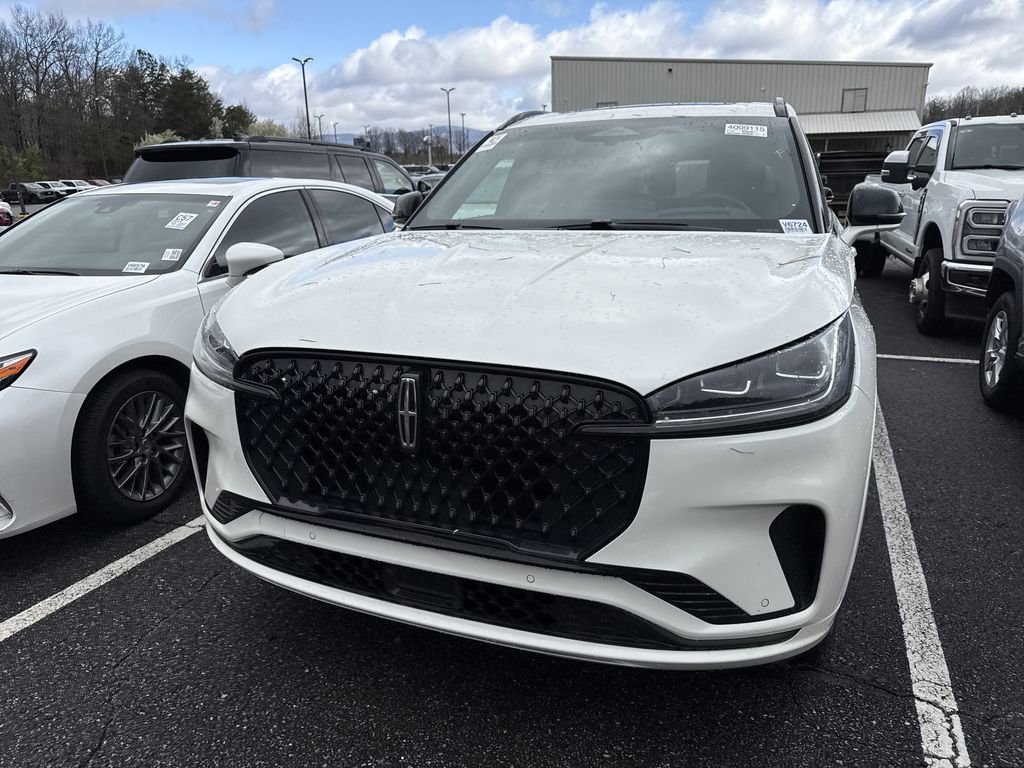 Used 2025 Lincoln Aviator Reserve w/ Equipment Group 201A image 5