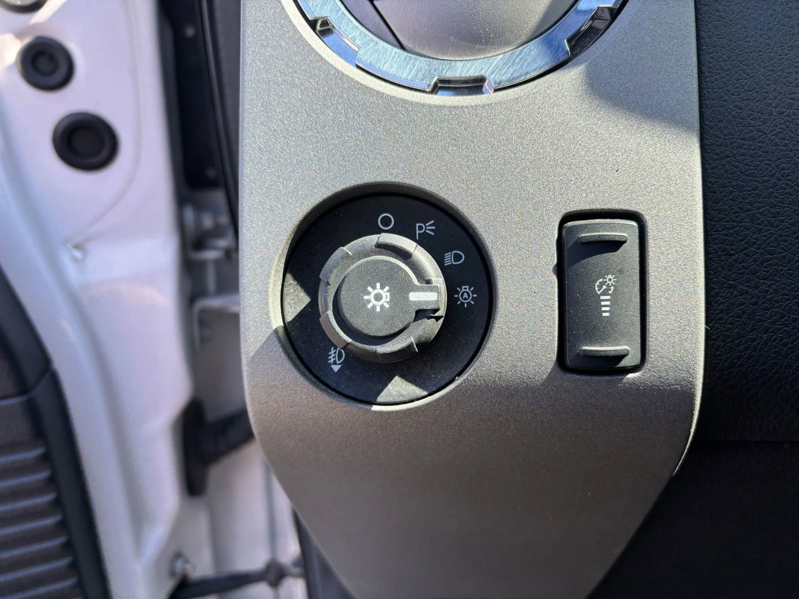 Used 2012 Ford F250 Lariat w/ Chrome Pkg image 23