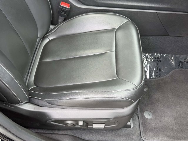 Used 2023 Jeep Grand Cherokee 4WD 4xe image 12