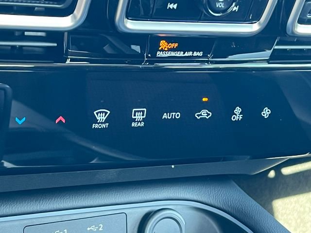 New 2026 Nissan Sentra SR FWD image 24