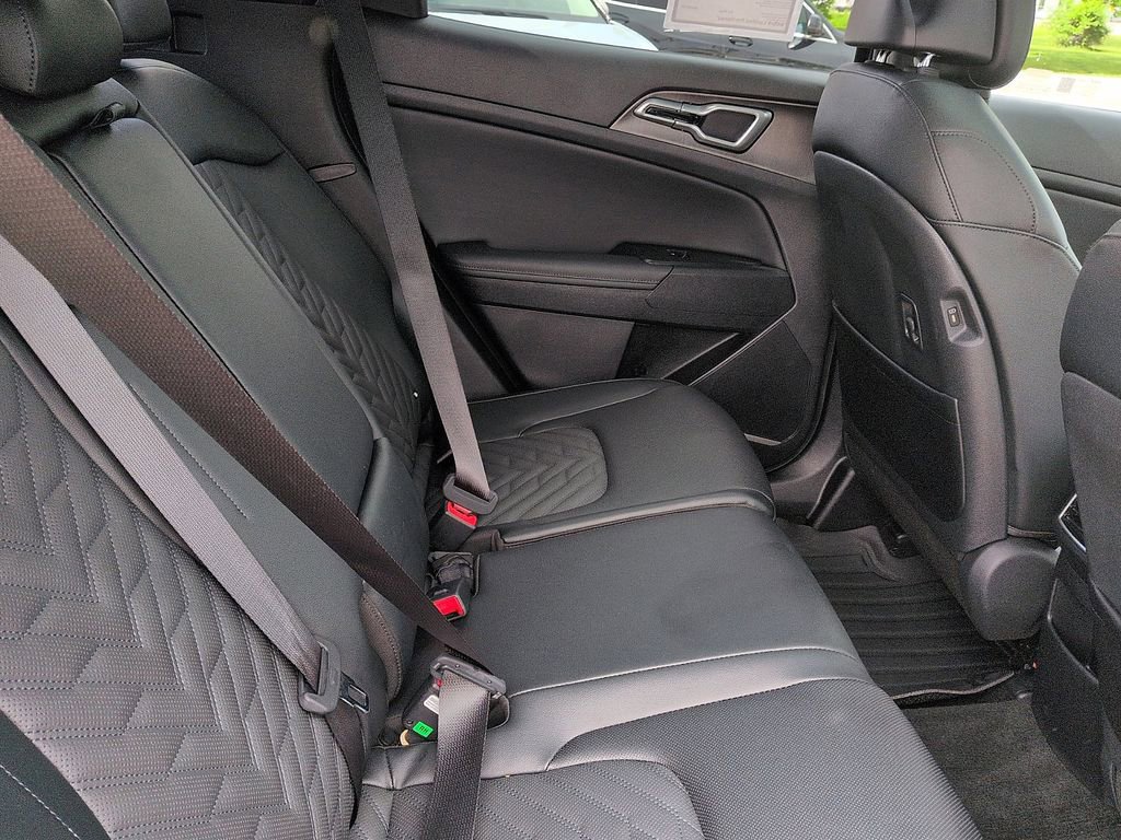 Used 2026 Kia Sportage X-Line w/ X-Line Premium Package AWD/4WD image 8