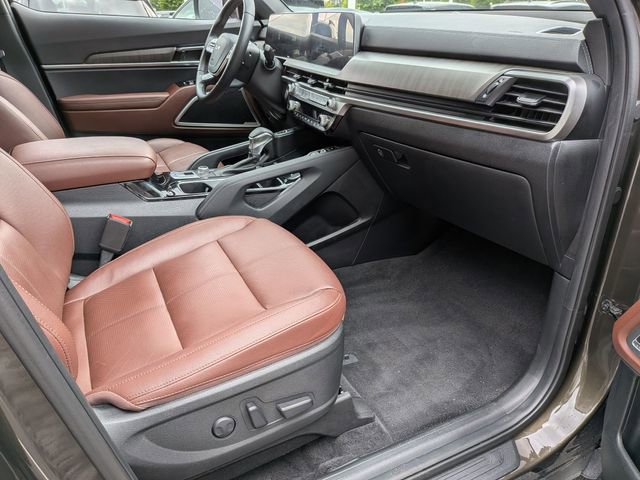 Used 2023 Kia Telluride EX w/ EX Captain's Chair Package AWD/4WD image 26