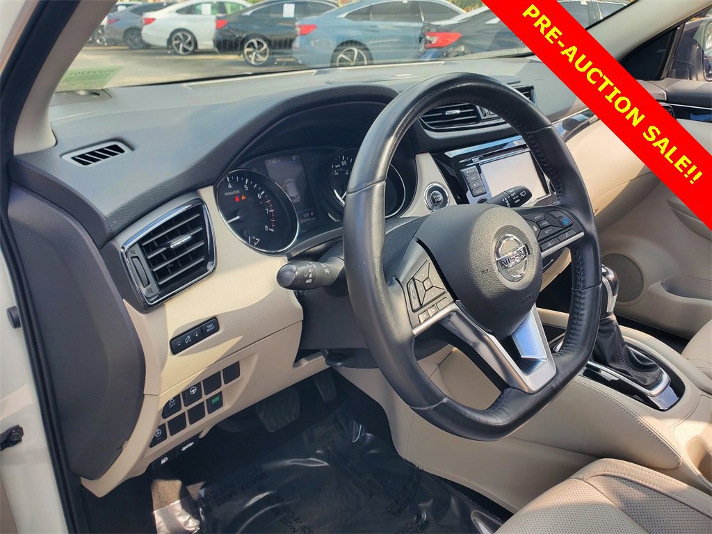 Used 2019 Nissan Rogue Sport SL w/ Premium Package image 14