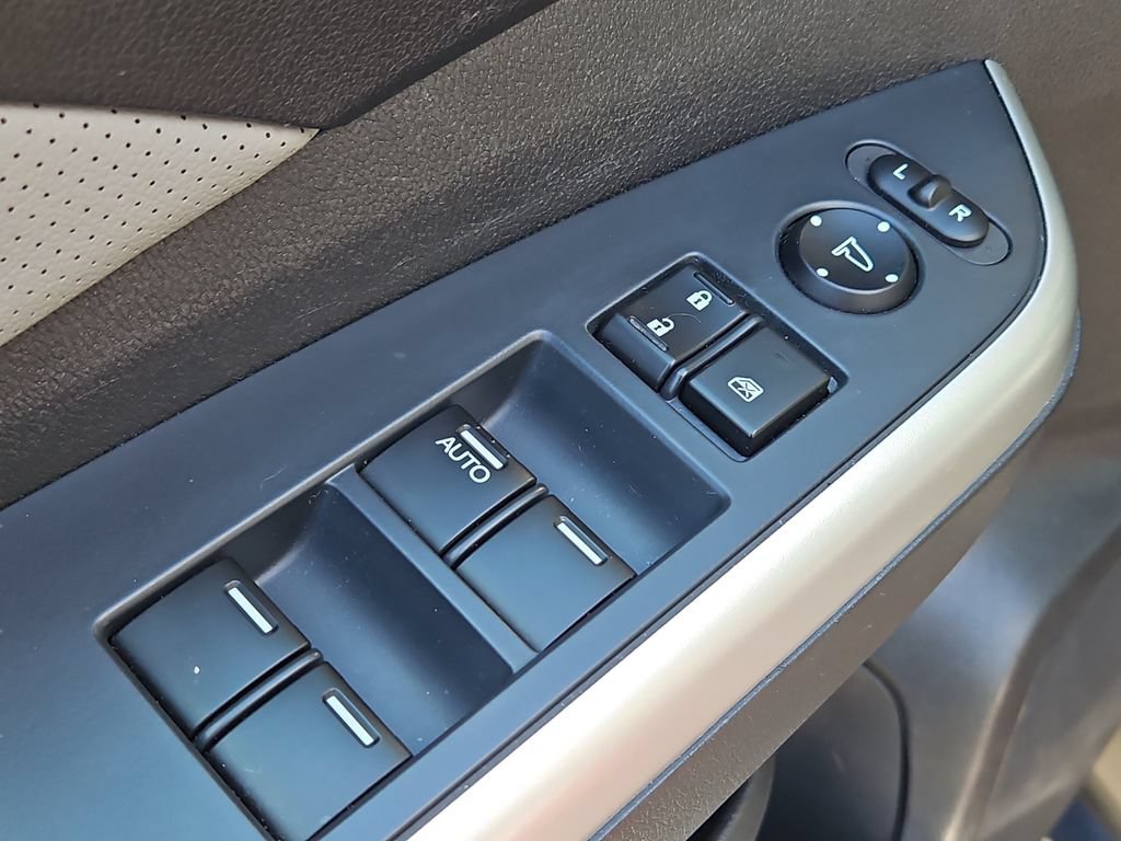 Used 2015 Honda CR-V Touring image 27