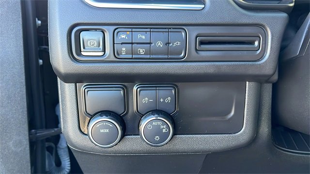 Used 2022 Chevrolet Tahoe LT w/ Luxury Package image 26