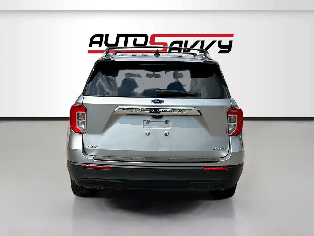Used 2023 Ford Explorer XLT image 6