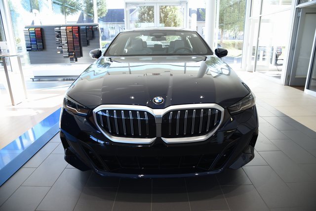 New 2026 BMW 540i xDrive w/ M Sport Package image 5