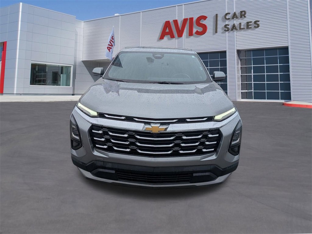 Used 2025 Chevrolet Equinox LT image 2