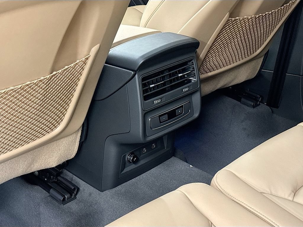 New 2026 Audi Q7 3.0T Premium AWD/4WD image 17