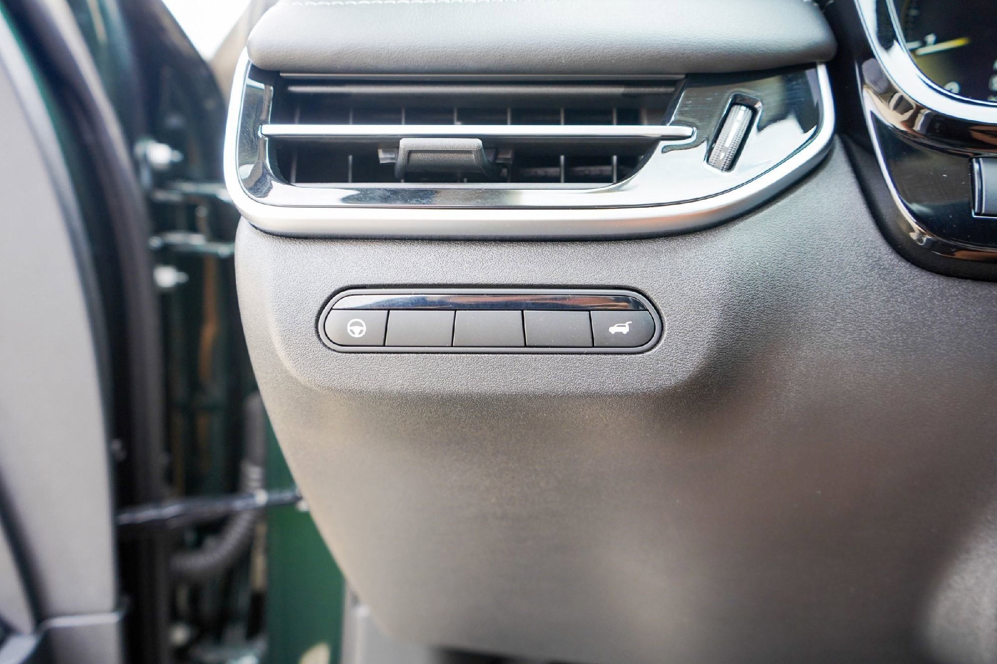 Certified 2026 INFINITI QX60 Luxe w/ Cargo Package image 19