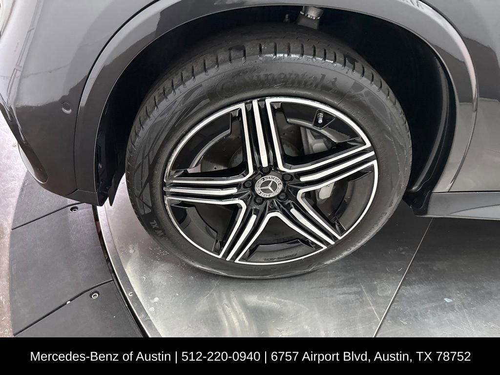 Certified 2025 Mercedes-Benz GLC 300 image 33