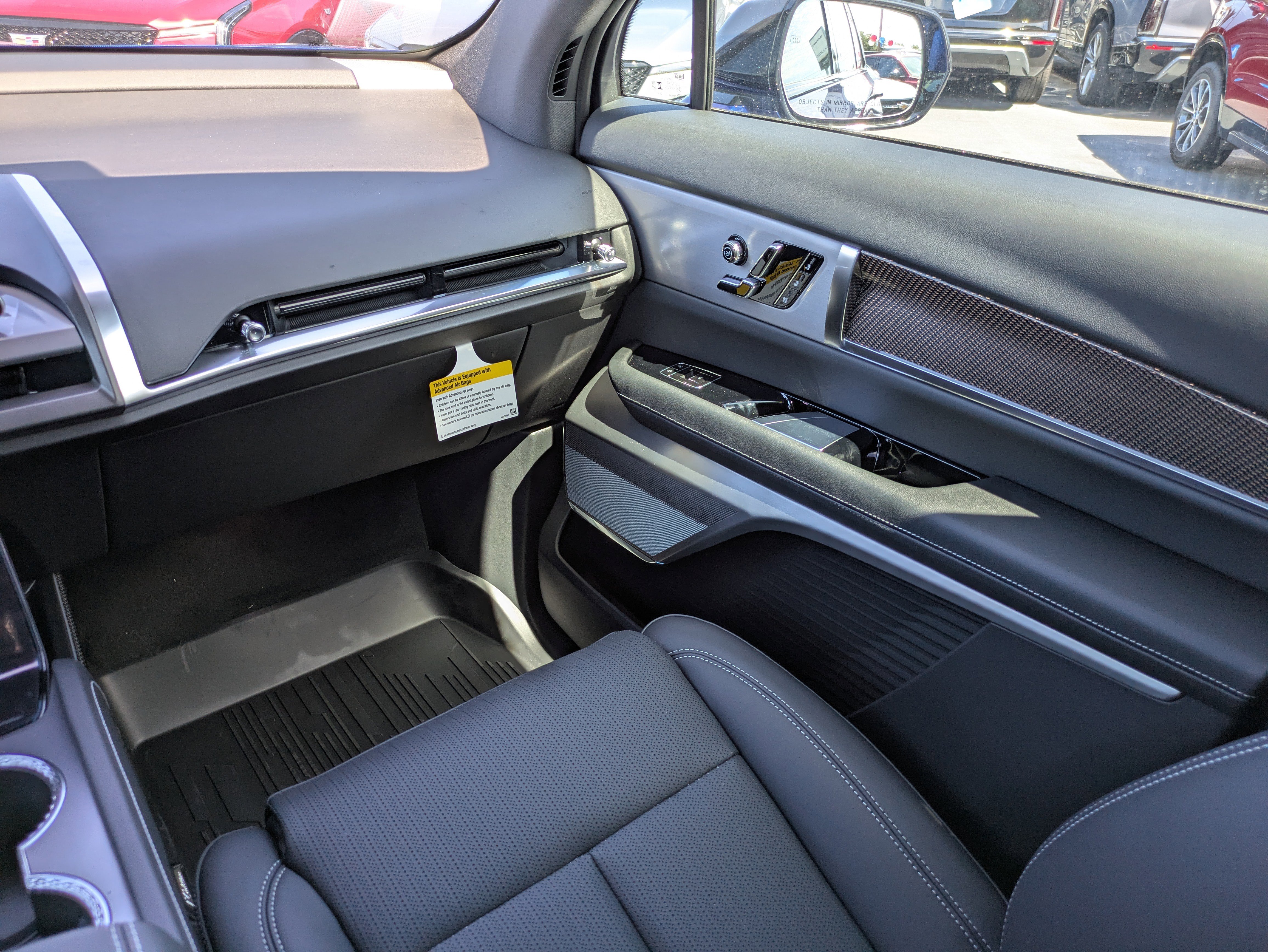 New 2026 Cadillac Vistiq Sport w/ LPO, Floor Liner Package image 11