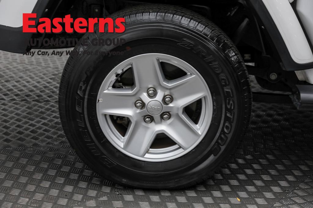 Used 2023 Jeep Gladiator Sport image 30