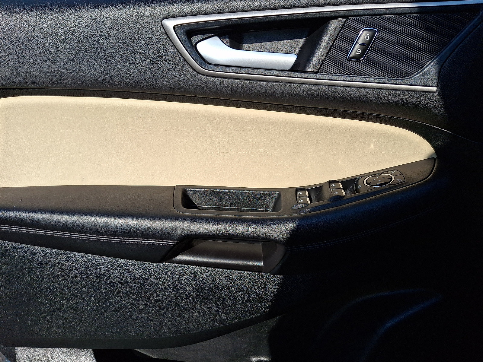 Certified 2023 Ford Edge SEL w/ Convenience Package AWD/4WD image 13