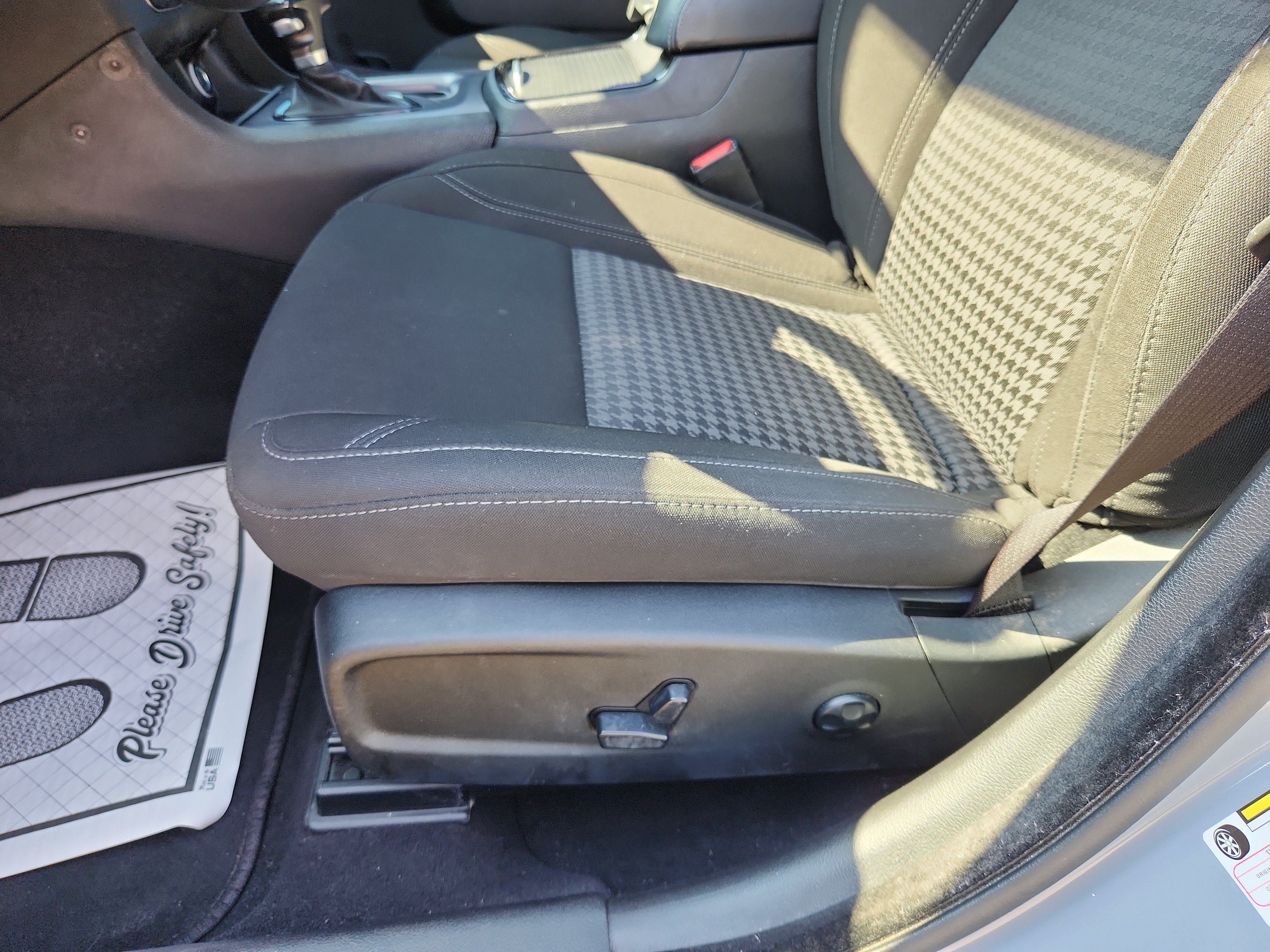 Used 2020 Dodge Charger SXT w/ Blacktop Package RWD image 24