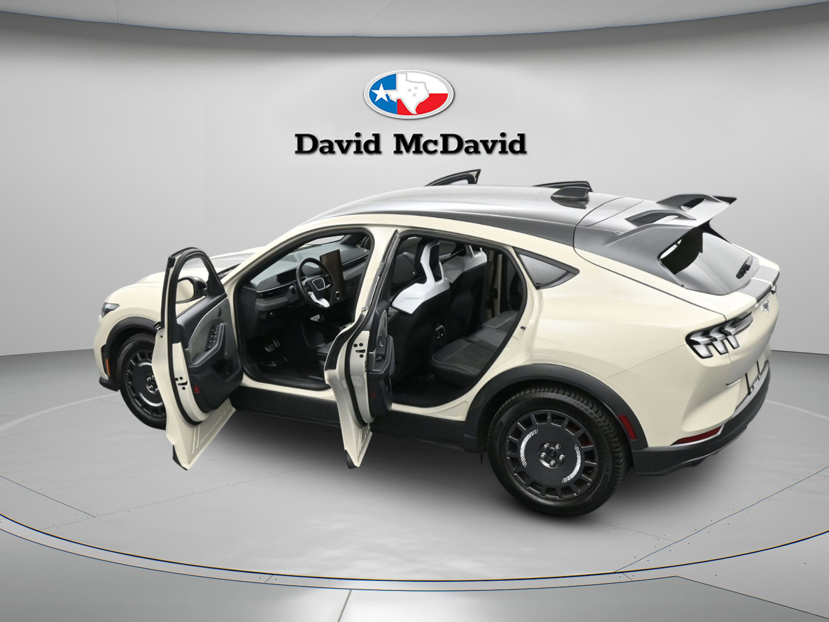 Used 2025 Ford Mustang Mach-E GT image 9