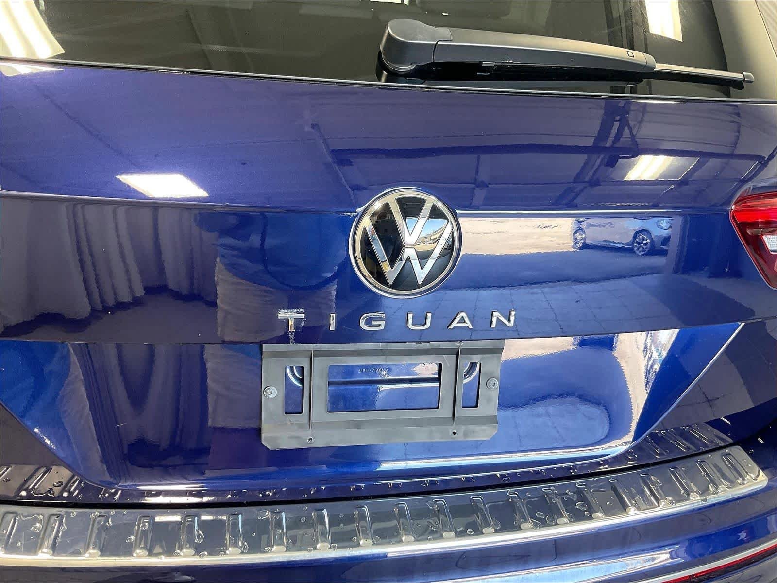 Used 2022 Volkswagen Tiguan SEL R-Line AWD/4WD image 29