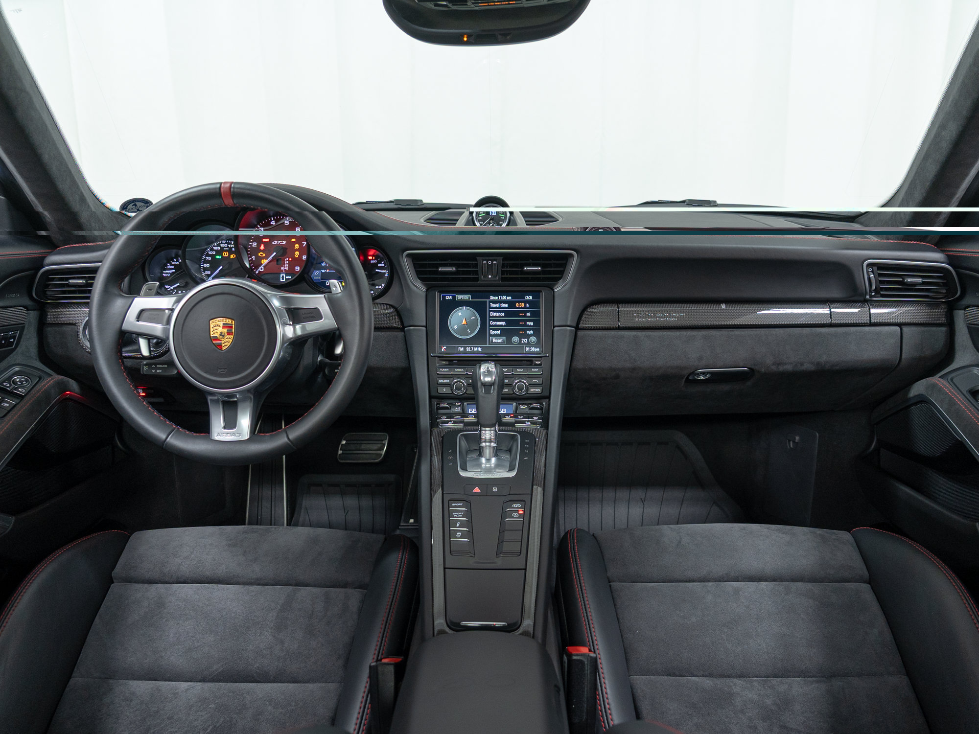 Certified 2016 Porsche 911 Carrera GTS RWD image 25