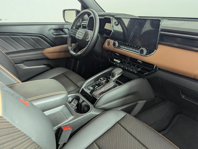 Used 2024 GMC Canyon AT4 w/ AT4 Premium Package image 30