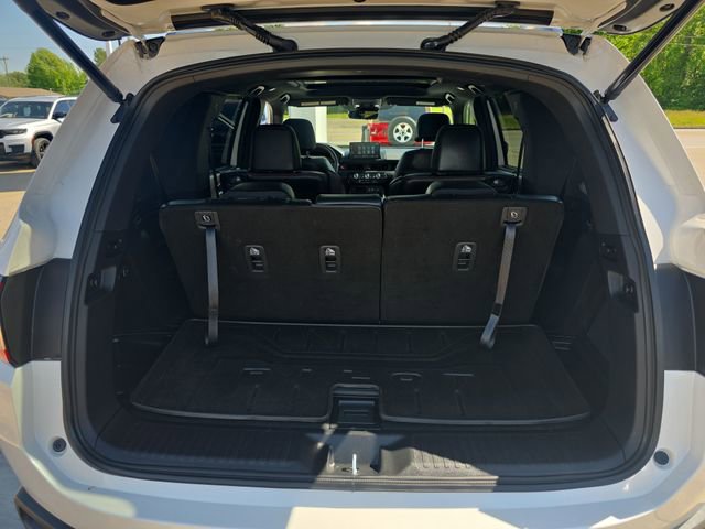Used 2025 Honda Pilot TrailSport image 19