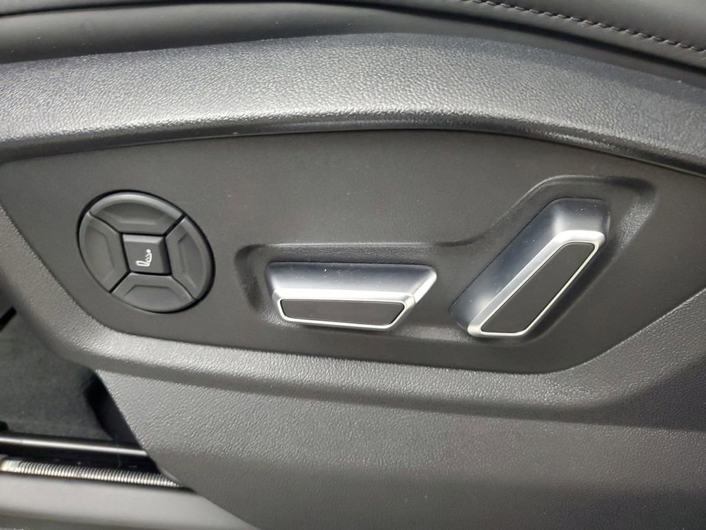 Used 2026 Audi Q8 Prestige image 21