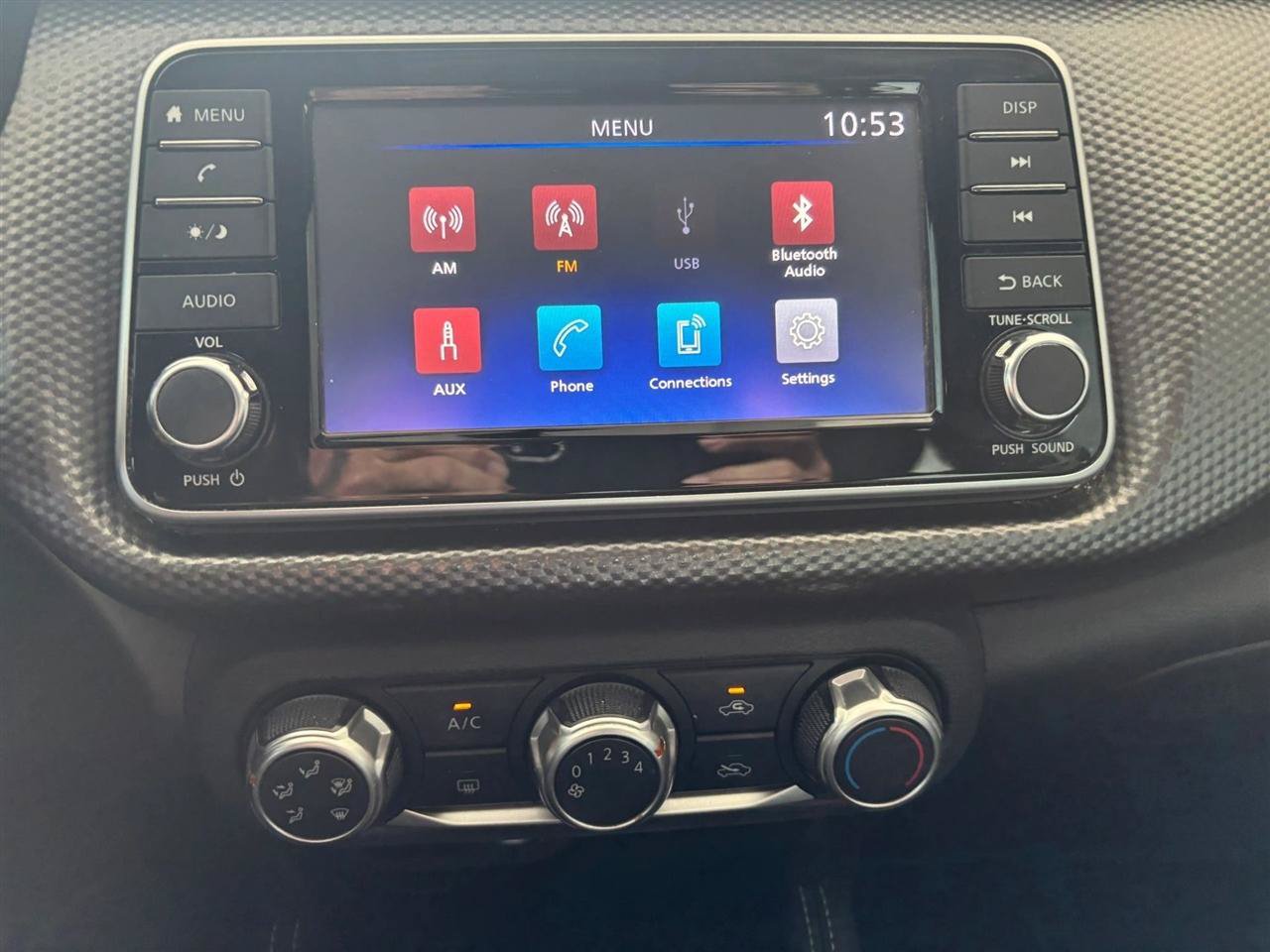 Used 2019 Nissan Kicks S FWD image 14