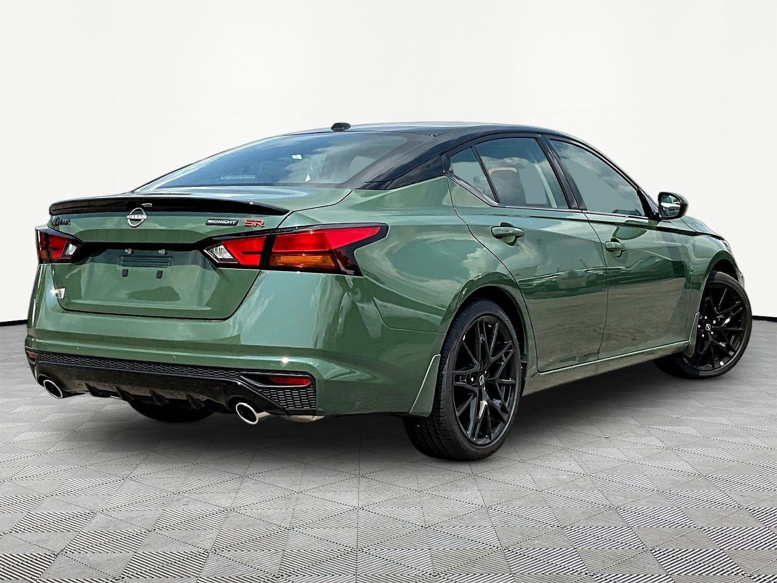 New 2026 Nissan Altima 2.5 SR w/ SR Midnight Edition Package FWD image 7