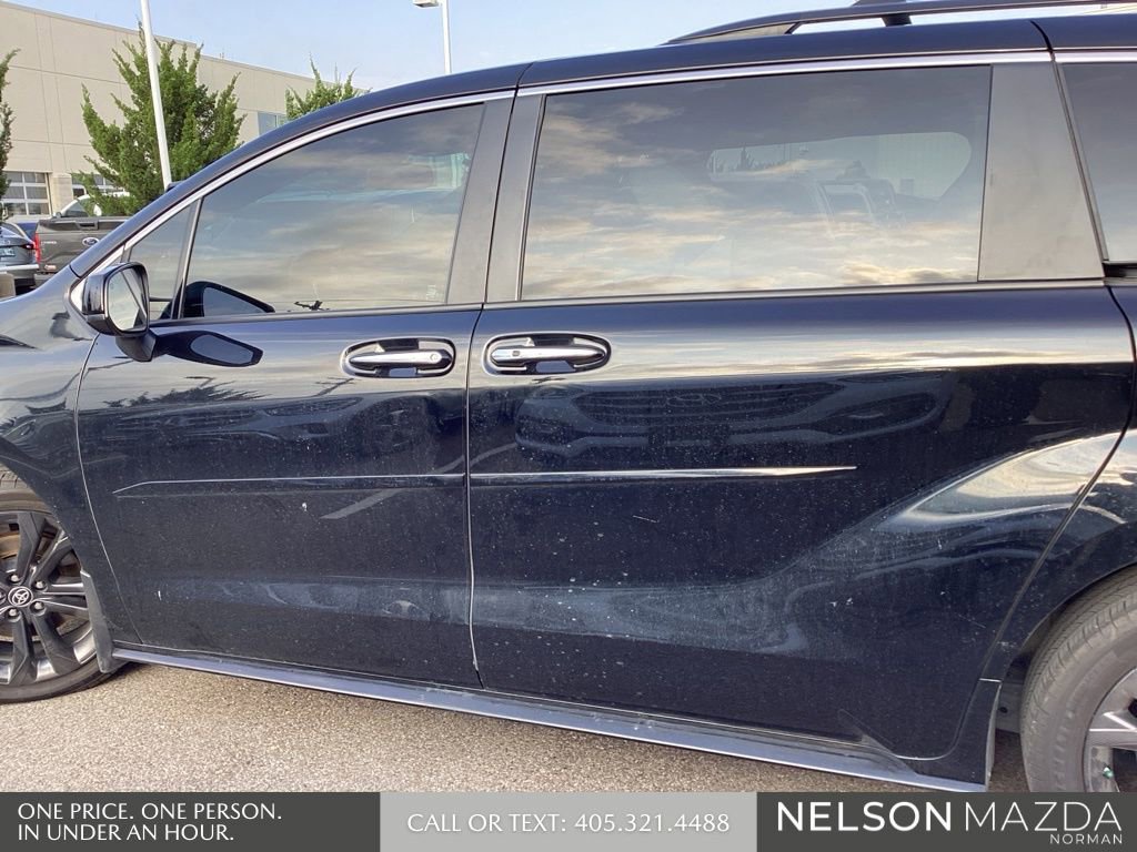 Used 2024 Toyota Sienna XSE image 9