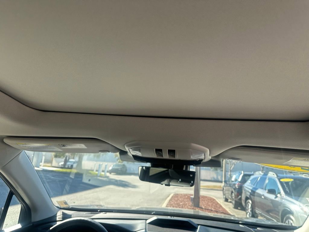 Used 2025 Subaru Ascent Bronze Edition image 19