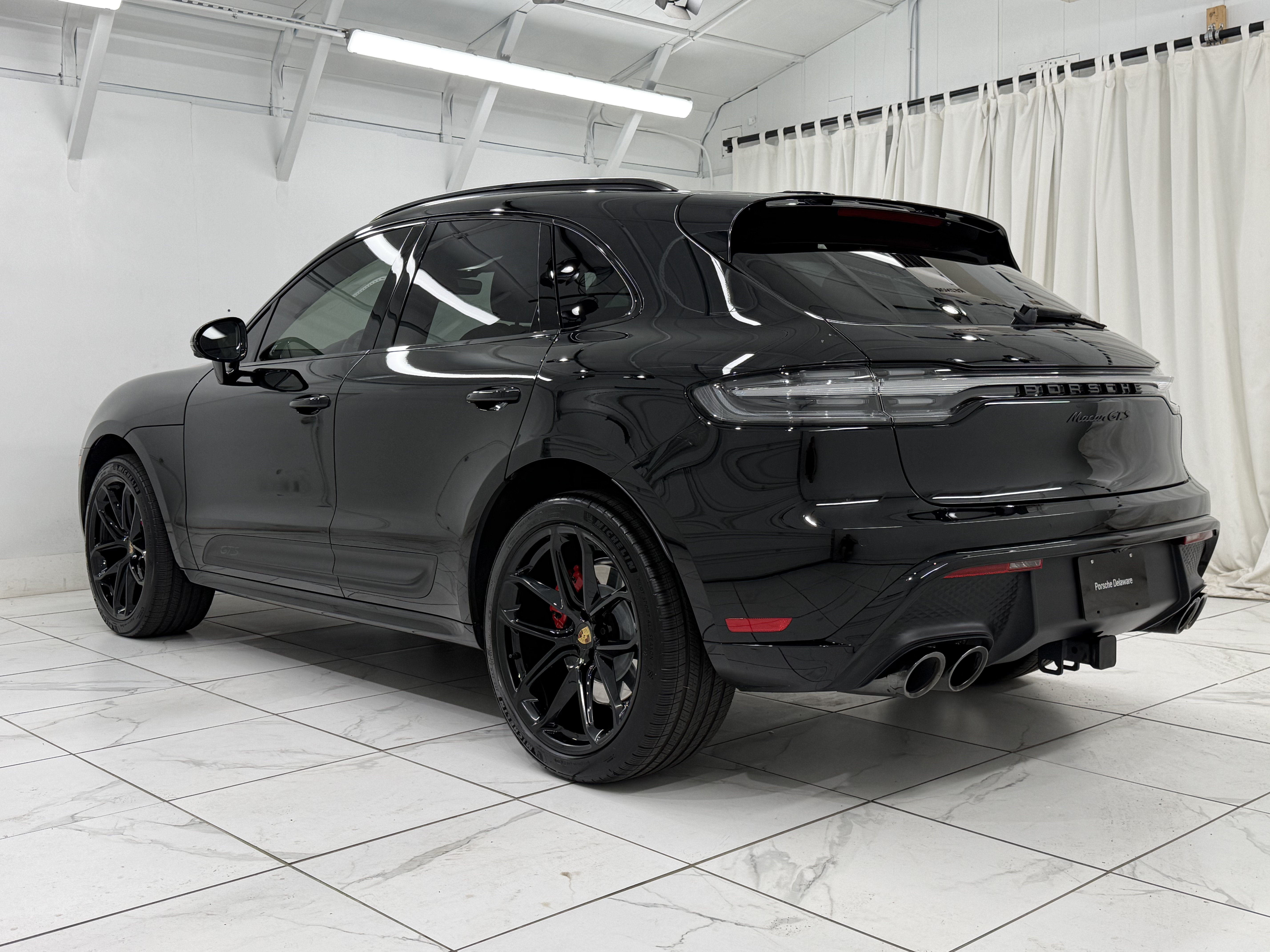 Used 2026 Porsche Macan GTS AWD/4WD image 14