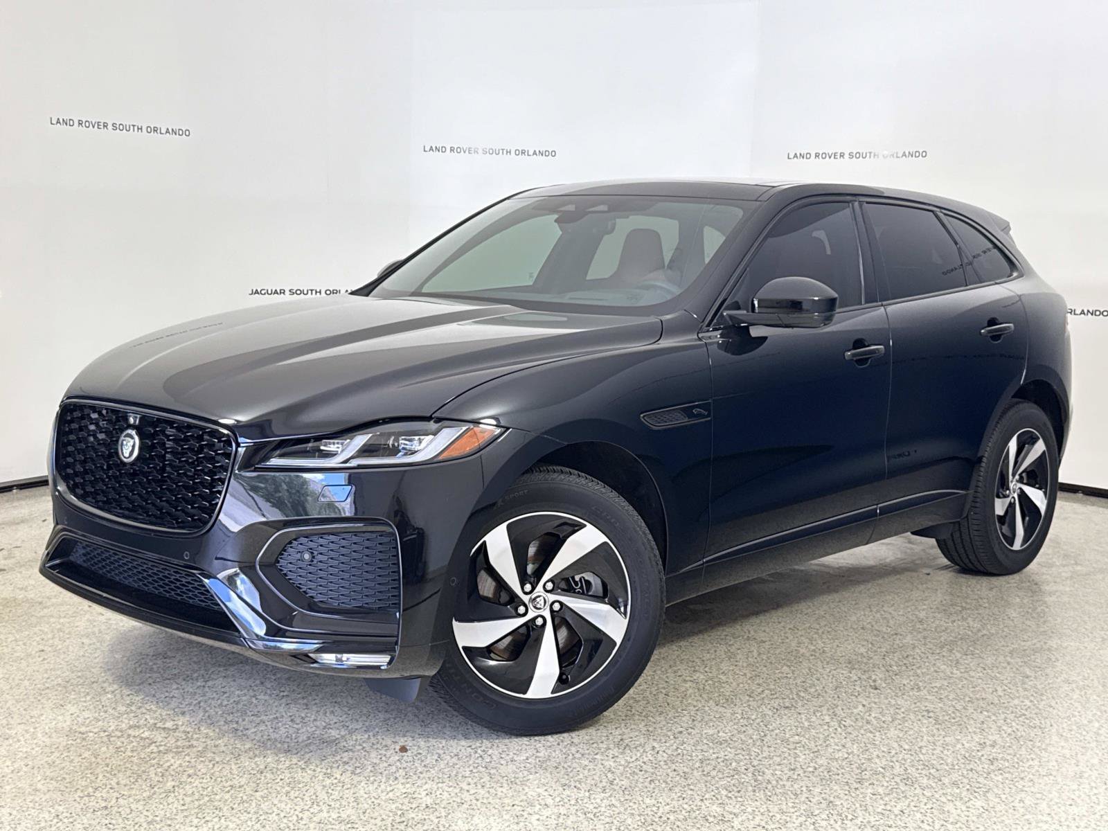 Certified 2026 Jaguar F-PACE R-Dynamic S AWD/4WD image 1