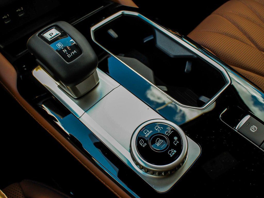 New 2025 Mitsubishi Outlander SEL image 29