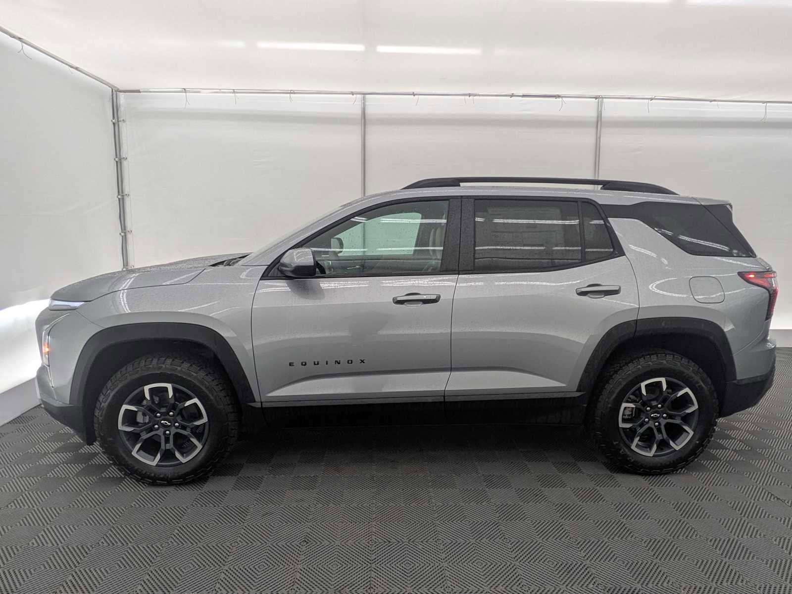 New 2026 Chevrolet Equinox ACTIV w/ Convenience Package III image 3