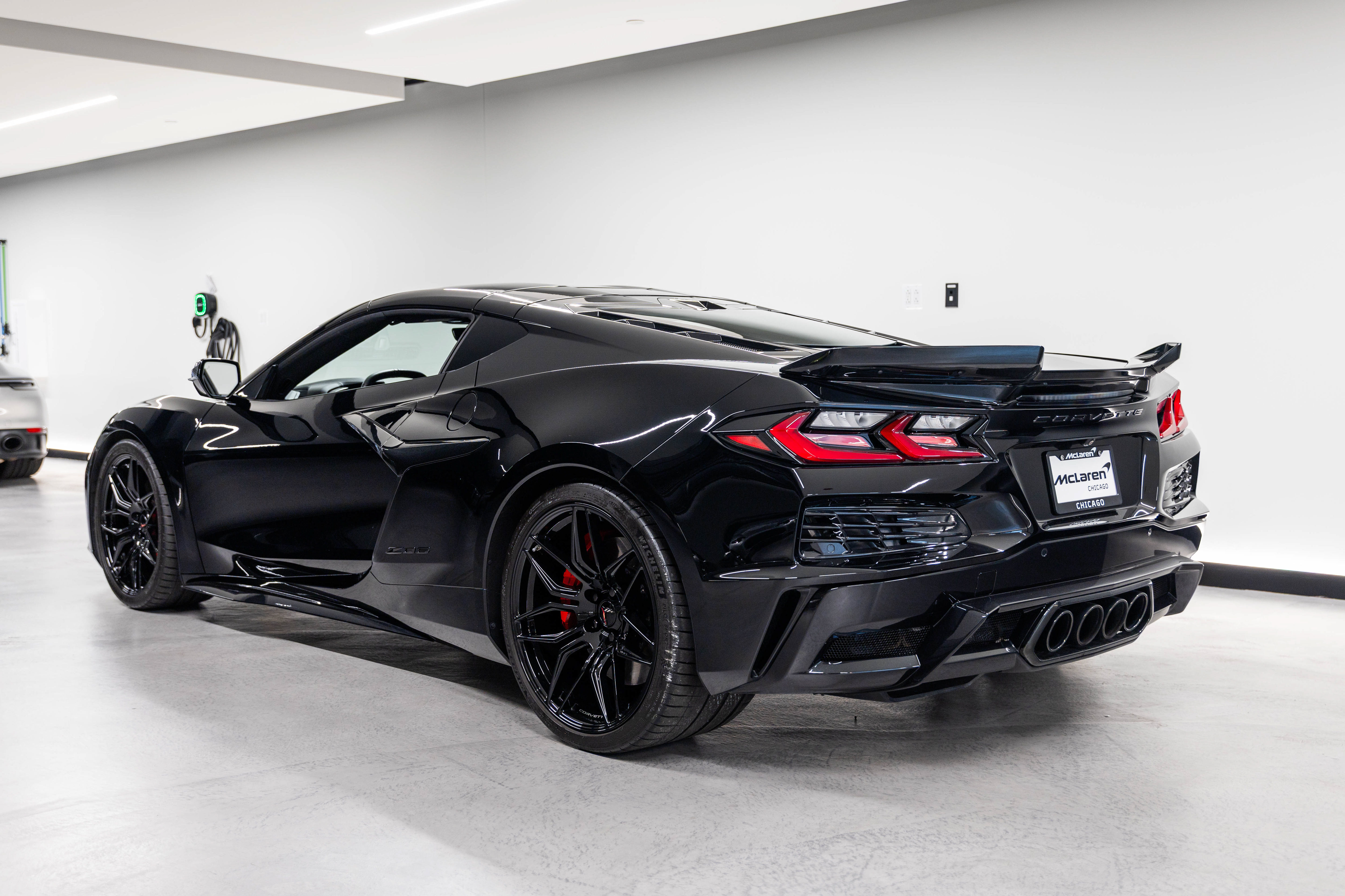 Used 2023 Chevrolet Corvette Z06 RWD image 4