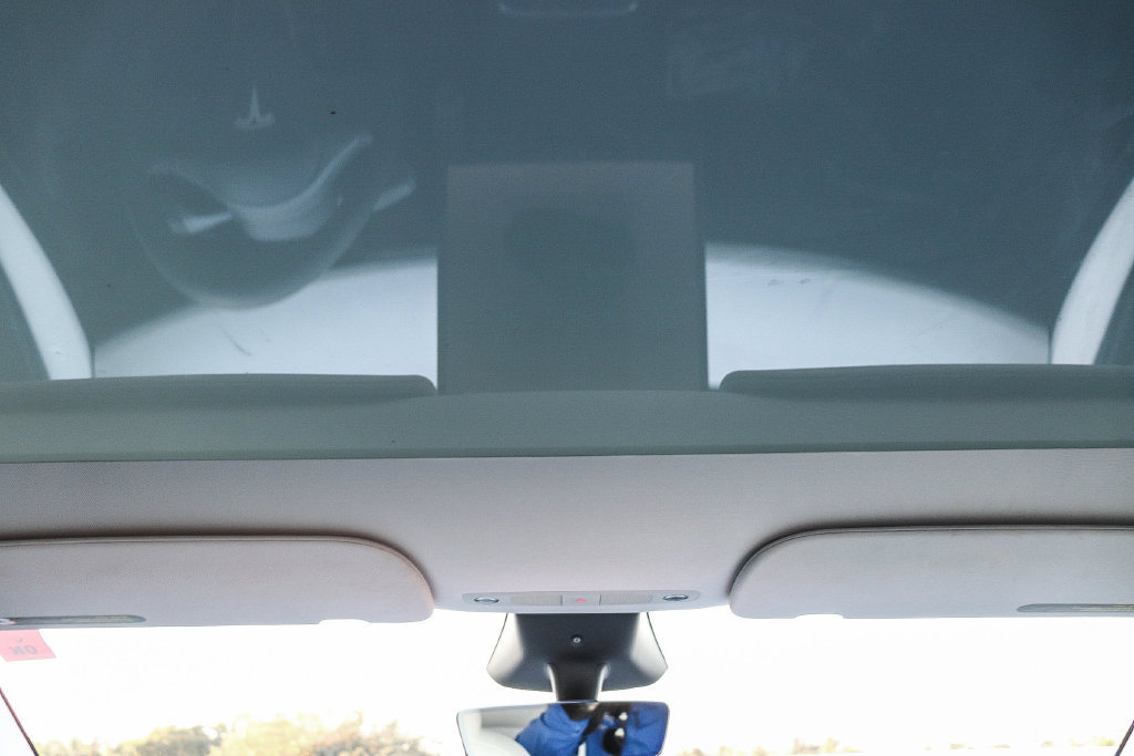 Used 2023 Tesla Model Y Performance AWD/4WD image 18