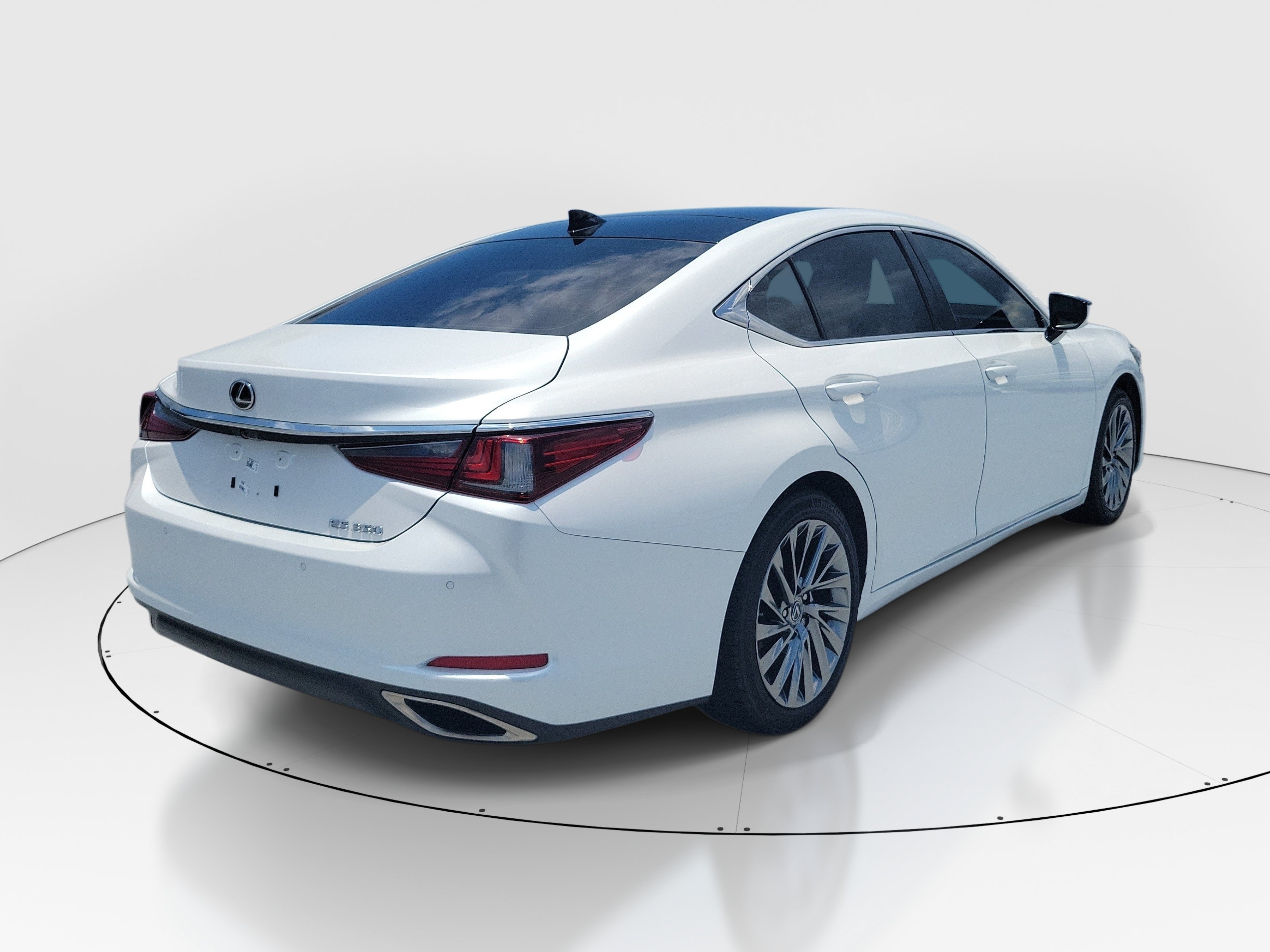 Certified 2024 Lexus ES 350 w/ Technology Package FWD image 6