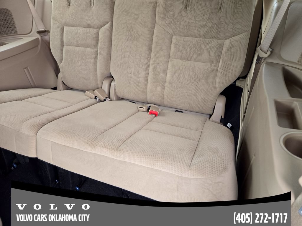 Used 2016 Dodge Grand Caravan SXT w/ Rear Park Assist Package FWD image 26
